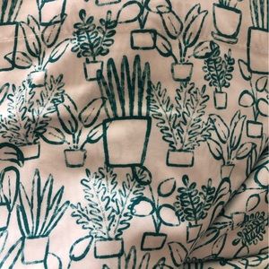 Queen sizes sheets, teal plant design